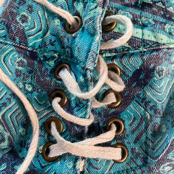 BILLABONG lite hearted shorts - Picture 5 of 5